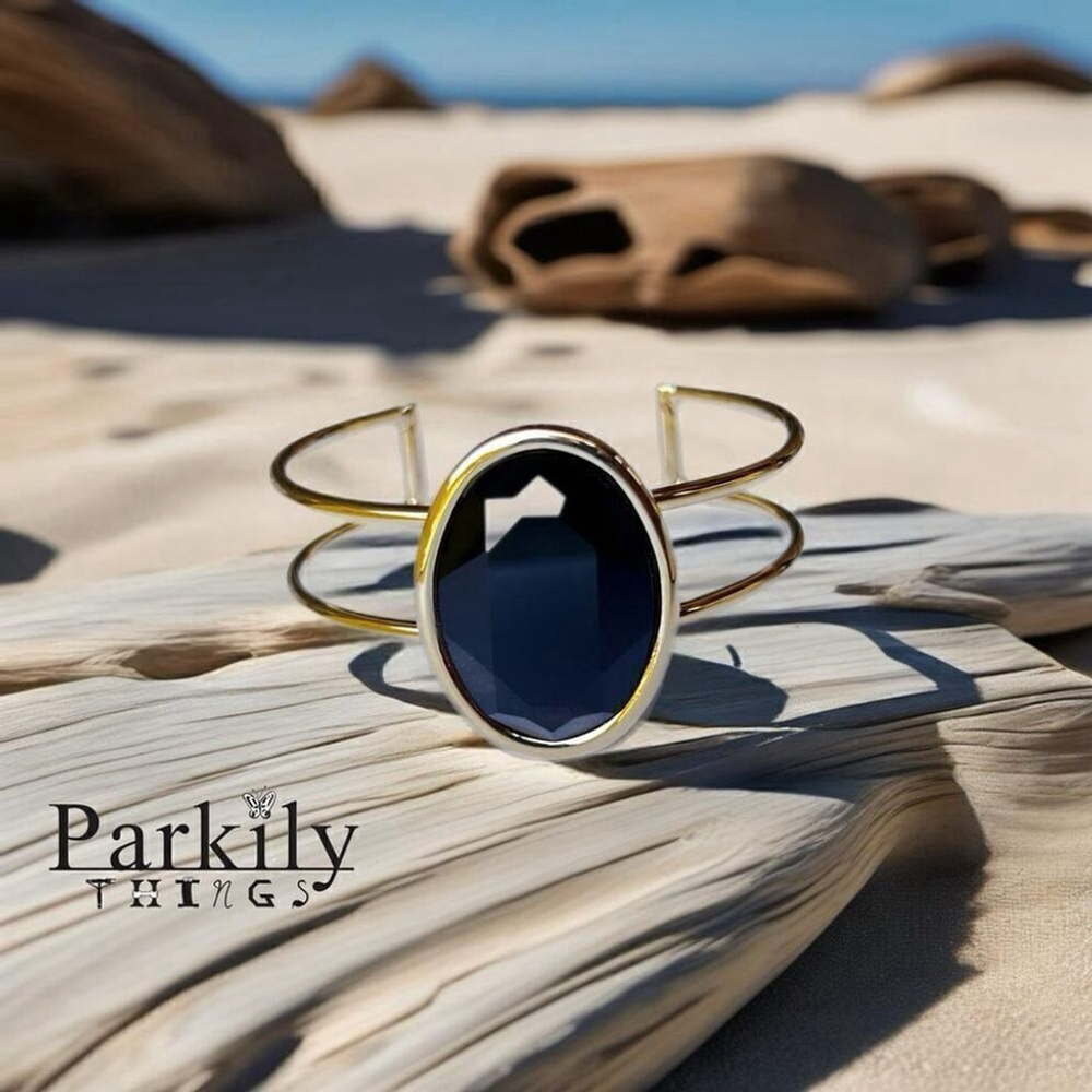 Handcrafted bracelet with large oval Swarovski crystal